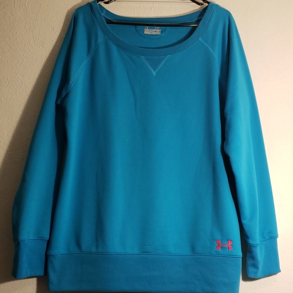 Barely worn Under armour hoodie